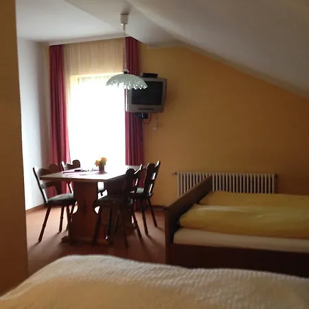 Pensjonat Gasthaus Sternknockel *